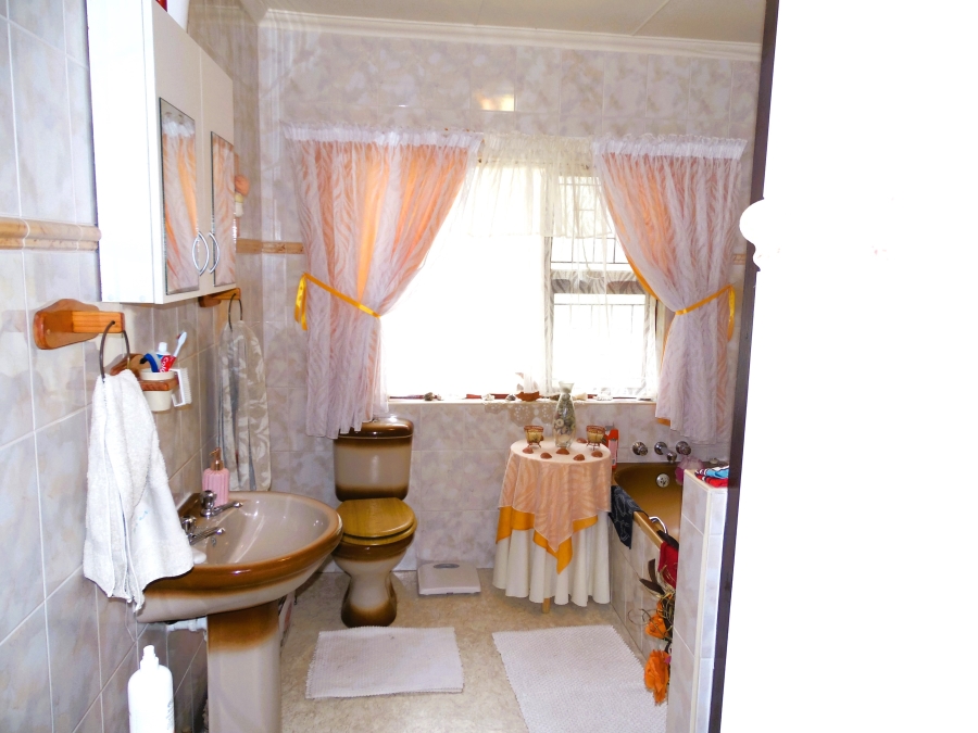 9 Bedroom Property for Sale in East Bank Eastern Cape